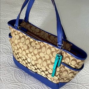 🌸Coach🌸 Signature Tote w/ Blue Leather Accents